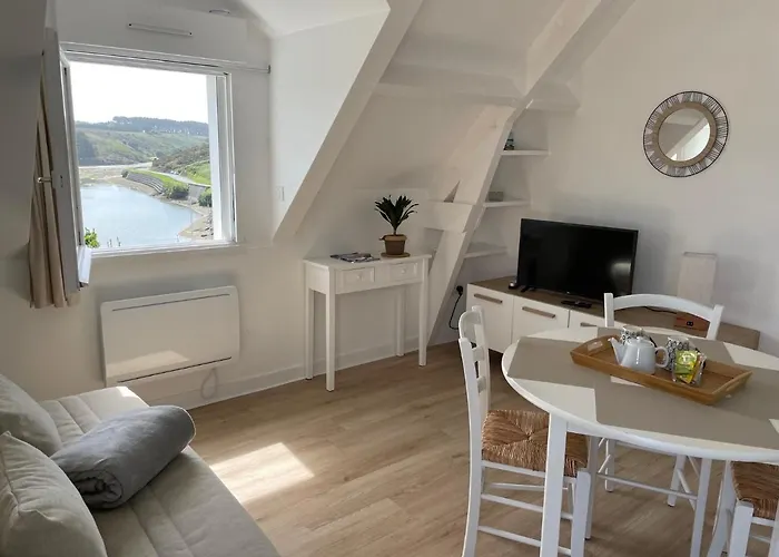 Appartement T2 Vue Mer Sauzon Terrasse Et Parking Prives
