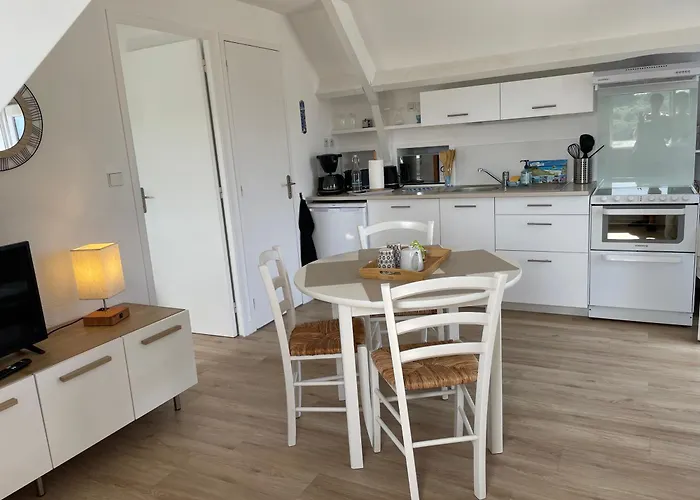 Appartement T2 Vue Mer Sauzon Terrasse Et Parking Prives
